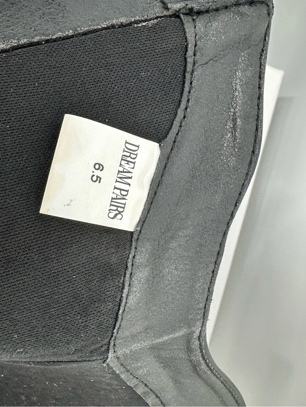 Dream Pairs details brand